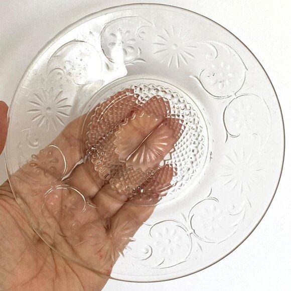 Clear Saucer Daisy No 620 Indiana Glass Plate With Intricate Floral Pattern 6in - Picture 4 of 12